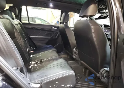 2022 Volkswagen Tiguan Se R-Line Black z USA, uszkodzony, nr VIN 3VV8B7AX4NM029671